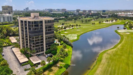 Residential complexes in West Palm Beach, Palm Beach