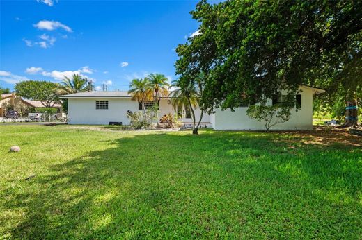 Villa in Southwest Ranches, Broward County