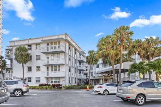 Komplex apartman Hallandale Beach, Broward County