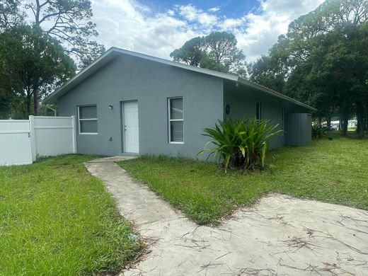 Townhouse in Fort Pierce, Saint Lucie County