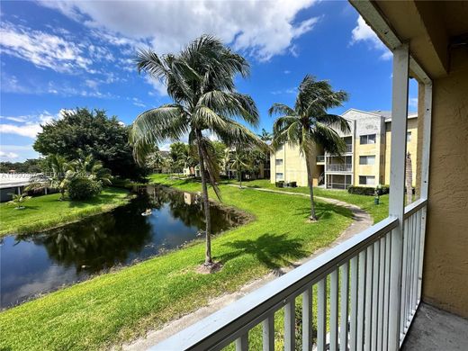 Residential complexes in Tamarac, Broward County