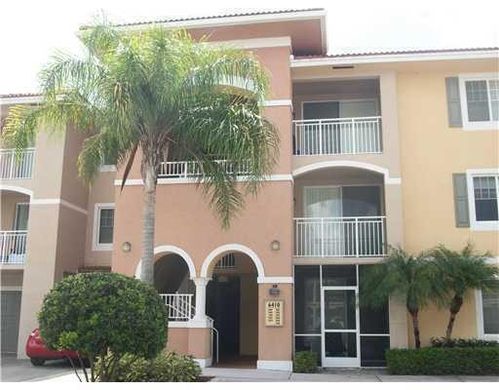Residential complexes in West Palm Beach, Palm Beach