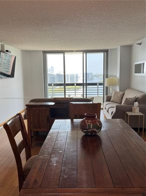 Residential complexes in Aventura, Miami-Dade