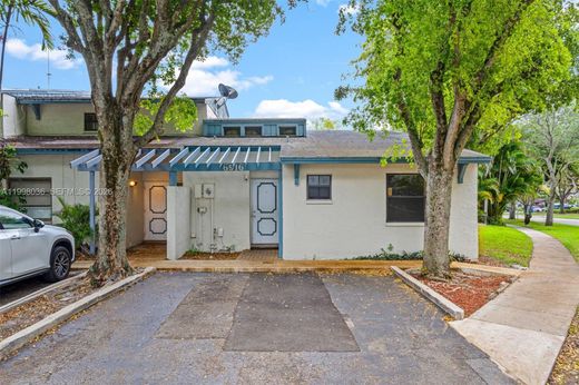 Townhouse in Miramar, Broward County