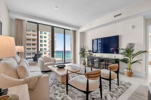 Residential complexes in Palm Beach Shores, Palm Beach