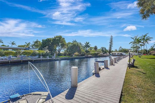 Residential complexes in Oakland Park, Broward County