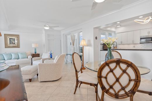Residential complexes in Fort Lauderdale, Broward County