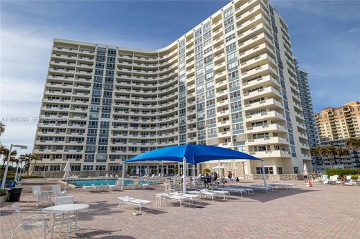 Жилой комплекс, Hallandale Beach, Broward County