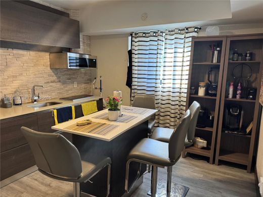 Complexes résidentiels à Miami, Comté de Miami-Dade