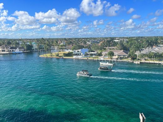Residential complexes in Pompano Beach, Broward County