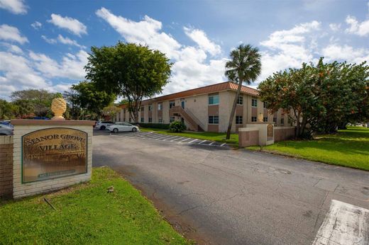 Residential complexes in Wilton Manors, Broward County