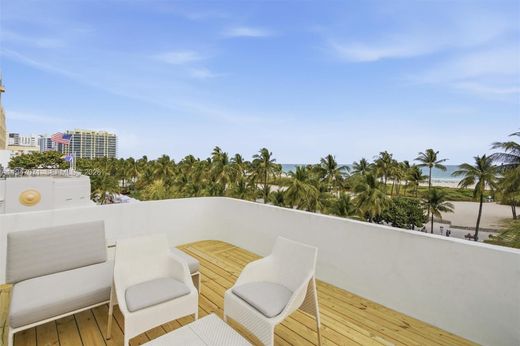 Residential complexes in Miami Beach, Miami-Dade