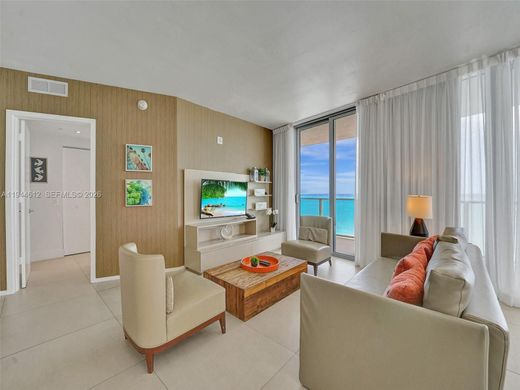 Residential complexes in Hollywood, Broward County