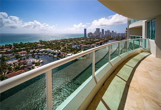 Residential complexes in Aventura, Miami-Dade
