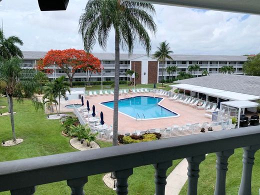 Residential complexes in Fort Lauderdale, Broward County