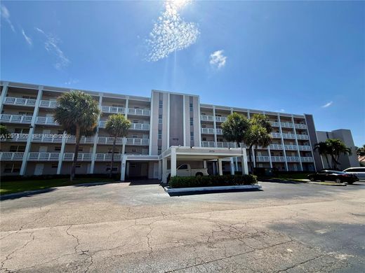 Residential complexes in Coral Springs, Broward County