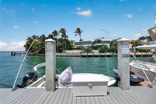 Residential complexes in Miami Beach, Miami-Dade