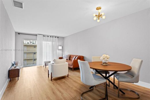 Residential complexes in Miami, Miami-Dade