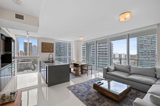 Kamienica w Miami, Miami-Dade County