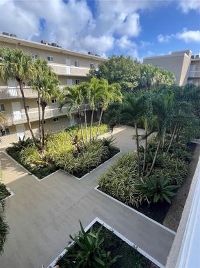 Residential complexes in Miami, Miami-Dade