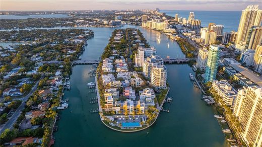 Miami Beach, Miami-Dade Countyのアパートメント・コンプレックス