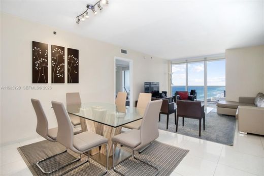 Complexes résidentiels à Hallandale Beach, Comté de Broward