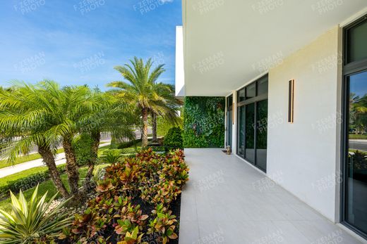 Villa in Weston, Broward County