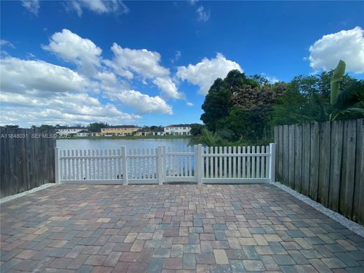 تاون هاوس ﻓﻲ Homestead, Miami-Dade County