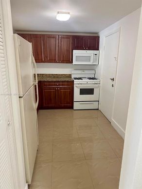 Residential complexes in Hialeah, Miami-Dade