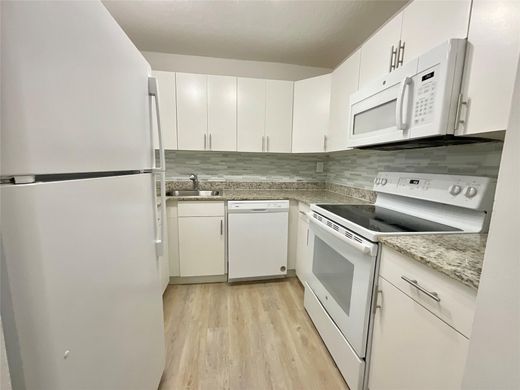 Жилой комплекс, Майами, Miami-Dade County