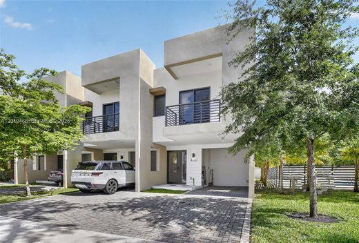 Таунхаус, Dania Beach, Broward County