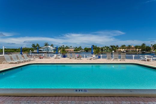 Residential complexes in Boynton Beach, Palm Beach