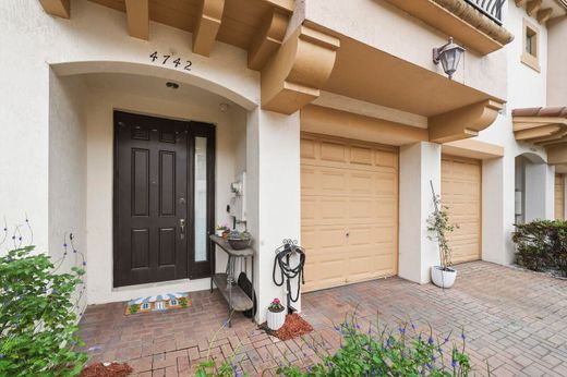 Townhouse in Coconut Creek, Broward County