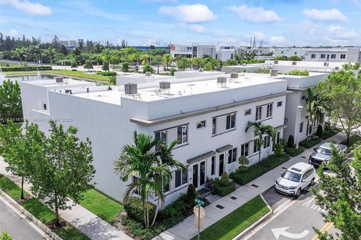 تاون هاوس ﻓﻲ Doral, Miami-Dade County
