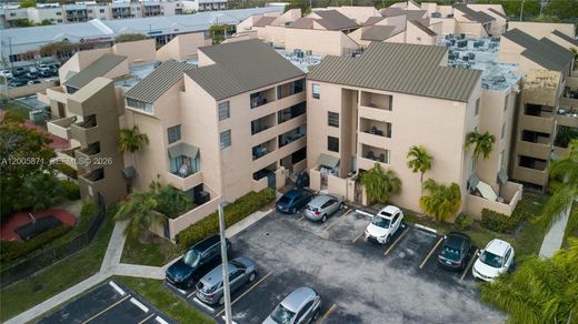 Residential complexes in Miami, Miami-Dade