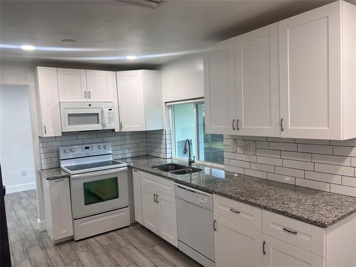 Villa in Sunrise, Broward County