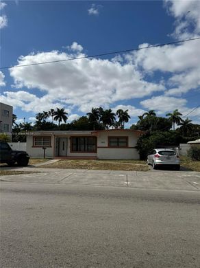 Villa in Hialeah, Miami-Dade County