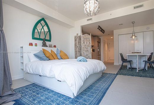 Complesso residenziale a Doral, Miami-Dade County