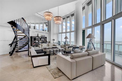 マイアミ, Miami-Dade Countyのアパートメント・コンプレックス