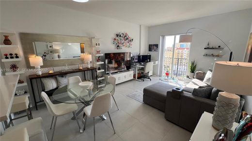 Kamienica w Coral Gables, Miami-Dade County