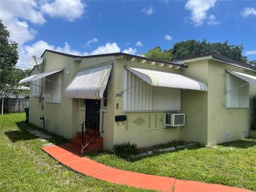 Villa in Miami Heights Trailer Park, Miami-Dade
