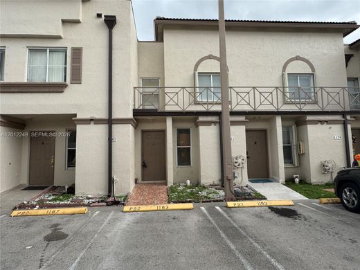 Residential complexes in Miami Terrace Mobile Home, Miami-Dade