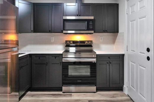 Edificio en South Miami, Miami-Dade County