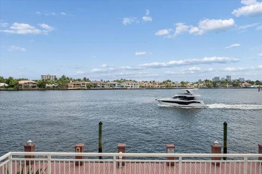 Residential complexes in Fort Lauderdale, Broward County
