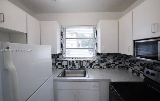 Жилой комплекс, Майами, Miami-Dade County