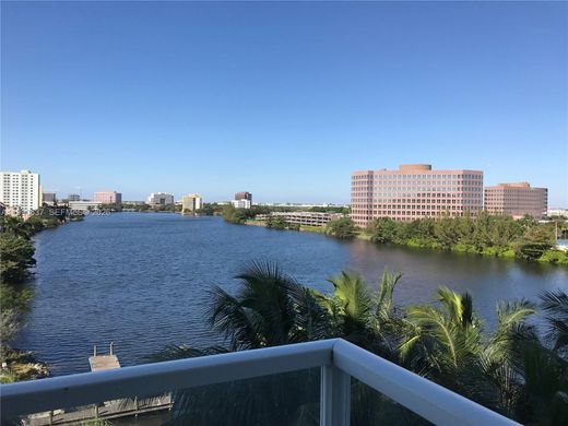 Residential complexes in Miami, Miami-Dade