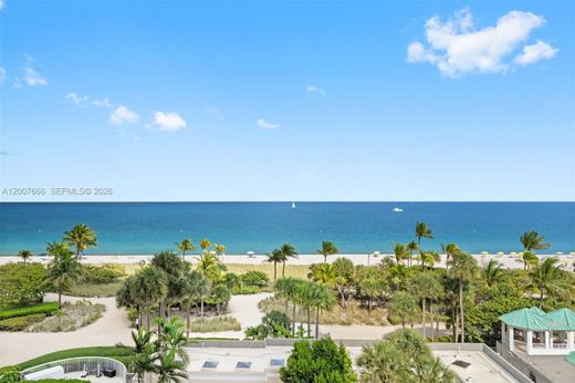 Residential complexes in Bal Harbour, Miami-Dade