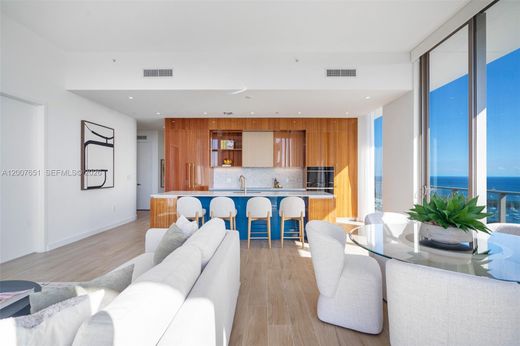 Residential complexes in Coconut Grove, Miami-Dade