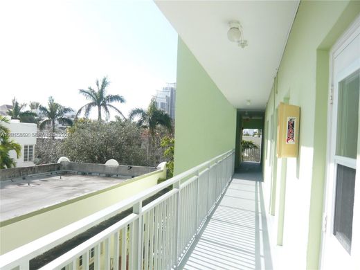 Жилой комплекс, Майами-Бич, Miami-Dade County