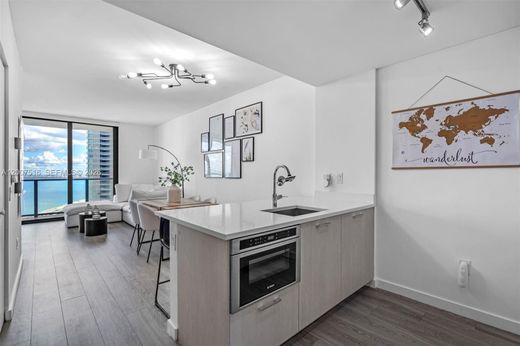 Residential complexes in Miami, Miami-Dade